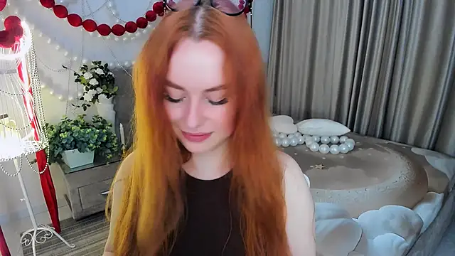 AirySilhouette online show from April 17, 7:27 pm