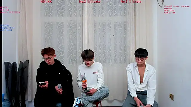 Delicious-boys-001 online show from November 22, 11:24 am