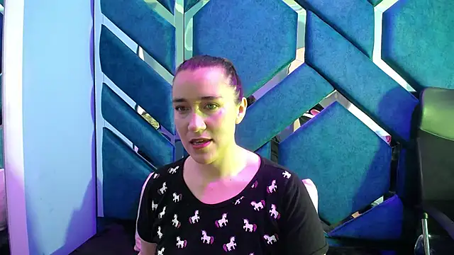 Carolaine Dh1 online show from November 24, 1:13 pm