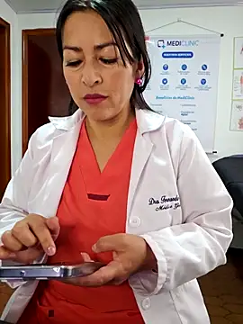 JustSamantha  online show from February 20, 1:01 pm