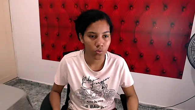 xamaravelour online show from November 26, 7:59 pm