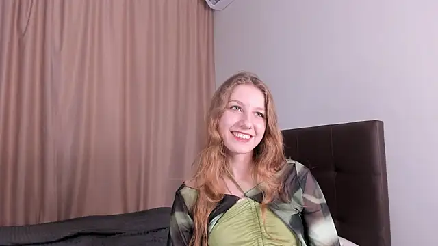 HazeLuneth online show from February 26, 7:40 am