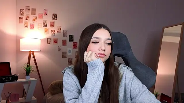 Vexorine online show from February 7, 7:40 pm