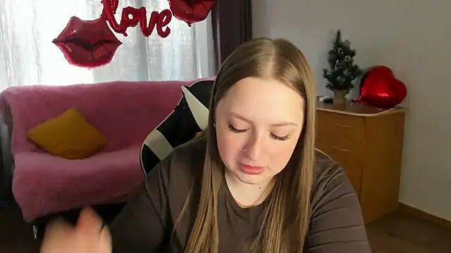 GirlPlayer online show from April 3, 9:51 am