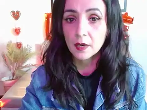 Juliana  lx online show from February 10, 2:20 pm