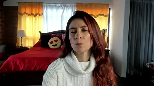 Charlotte-Willson online show from February 15, 8:30 pm