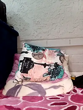 Sweethoneypot25 online show from February 5, 11:24 am