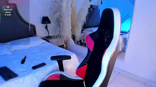 RenataMason online show from April 8, 5:31 am