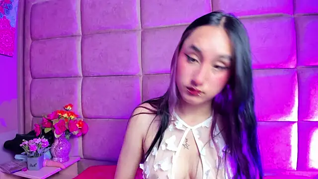 CharlotteStuart online show from March 10, 3:21 am