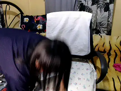 lovelyxmorena online show from January 12, 12:43 pm