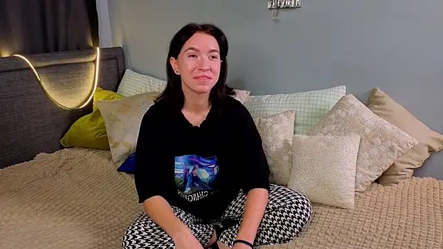 TheoHamborsky online show from November 27, 8:17 am