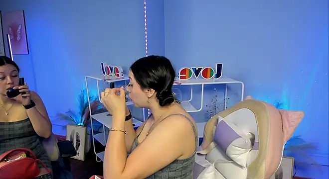 ValeryPalmer online show from December 16, 11:49 am