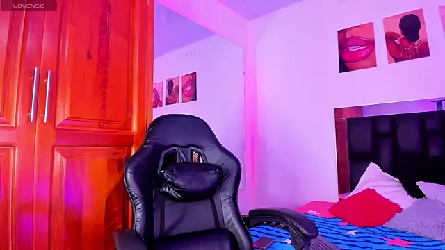 ValeryTs1 online show from April 10, 6:25 pm