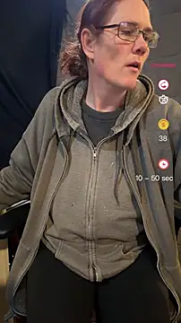 mrsnaughtypineapple online show from November 24, 11:51 pm