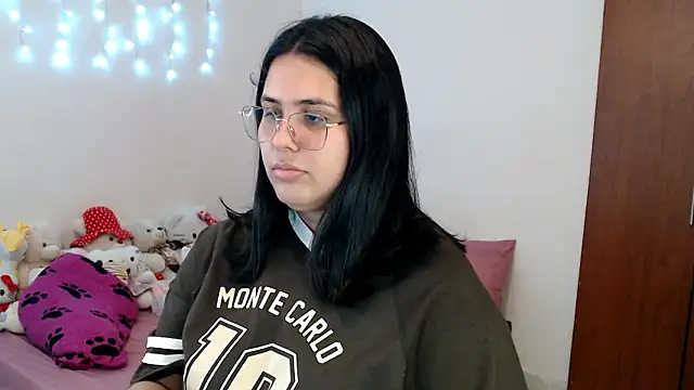 suckdreams19 online show from February 5, 6:55 pm