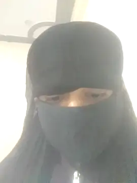 Qxriya online show from November 25, 5:04 pm