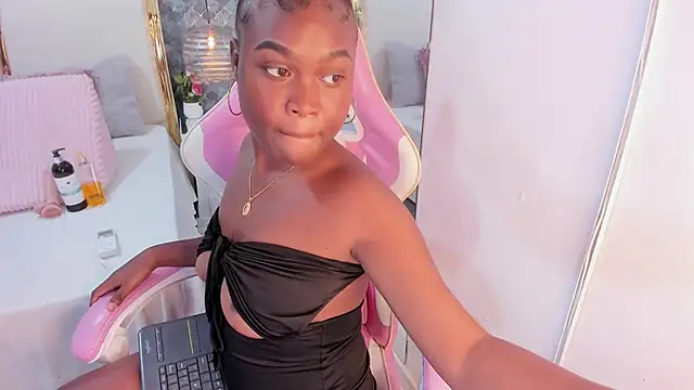 ThianaGarcia online show from January 17, 2:24 pm