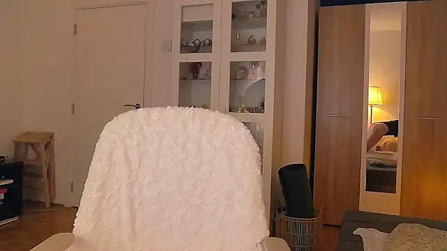 CatchVi online show from April 3, 4:54 am