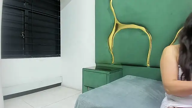 RoxanneBloom online show from March 10, 3:43 am