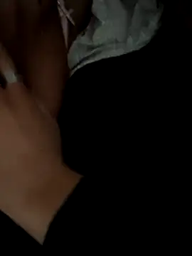emiliatara07 online show from July 29, 2:22 am
