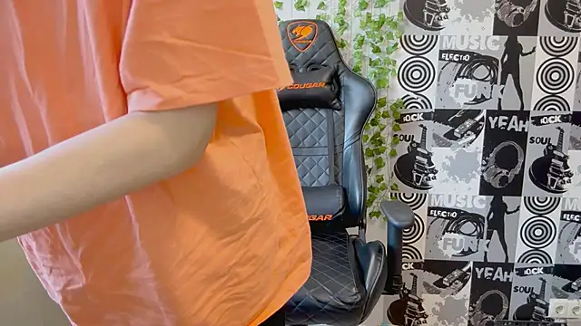 helgicuteness online show from January 18, 11:50 am