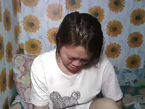 Smilinglovely online show from January 17, 2:41 am