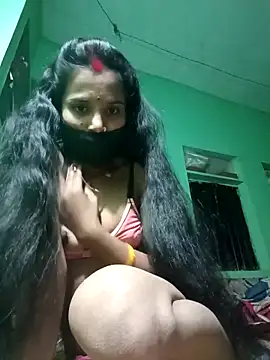 Uma sain online show from December 18, 3:17 pm