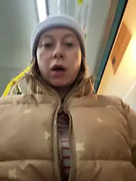 Brooke lover online show from April 5, 7:02 pm