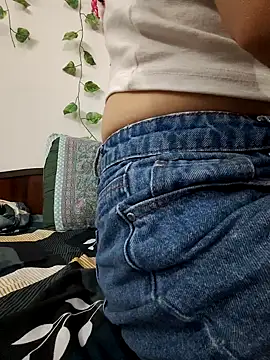 Sexolinaa online show from May 11, 2:56 pm