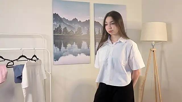 VannessaUpadhyaya online show from November 25, 8:38 am