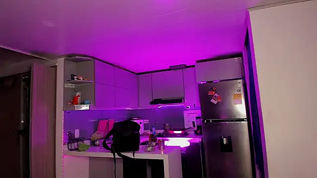 SaraAndrade  online show from January 5, 10:35 pm