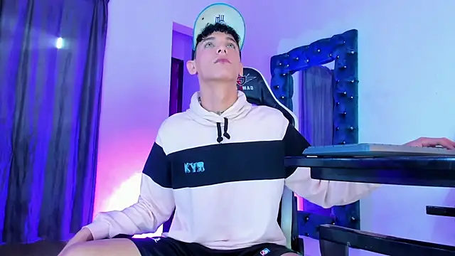 The Prince Luis online show from November 25, 2:03 am