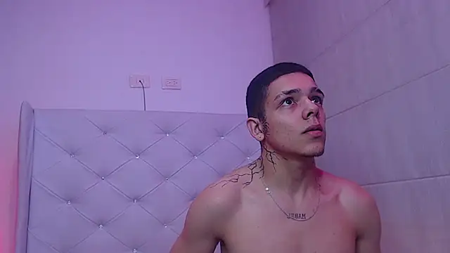 Noah and kim69 online show from December 1, 5:44 am