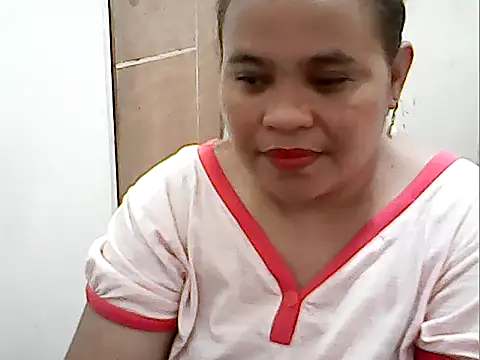 cutechubby online show from June 1, 9:55 am