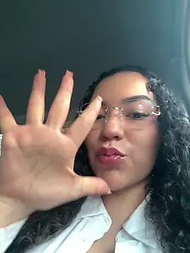 VictoriaaRose online show from April 29, 9:42 pm