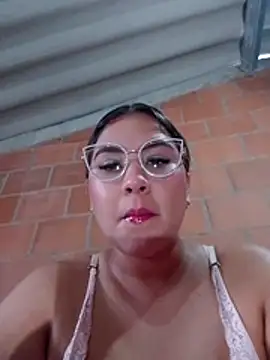 Zoe Glow online show from November 27, 12:30 pm