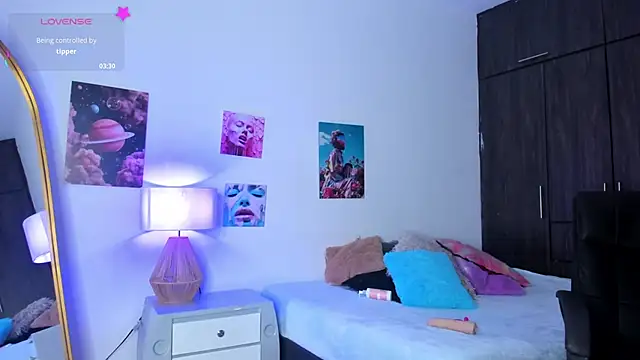 camila hott69  online show from March 25, 3:23 am