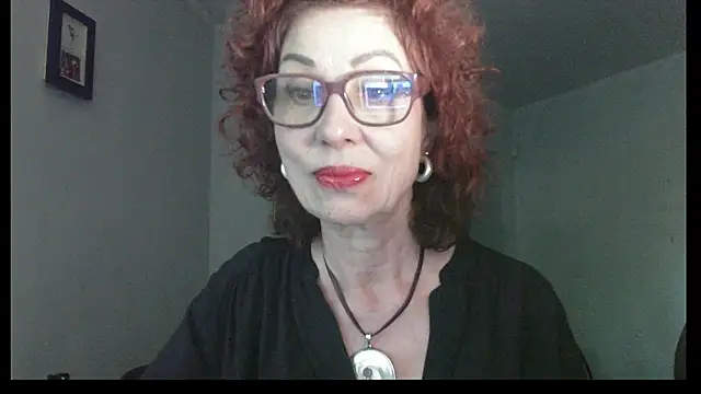 Kelly Flurr online show from May 25, 2:05 pm