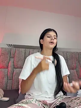 ZafiraNavarro online show from April 19, 6:10 pm