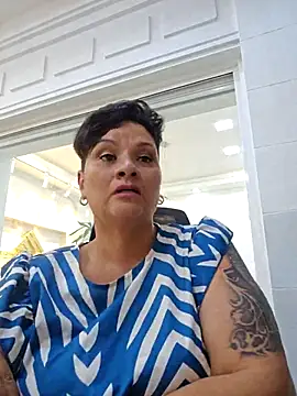 LILIANAJARAMILLO online show from December 3, 10:34 pm