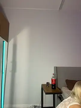 AmyAtlass online show from January 14, 2:33 pm