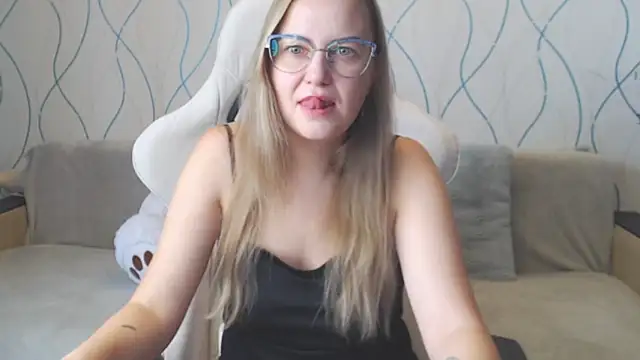 KissKsy online show from December 2, 6:26 am