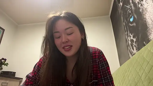 CurietHana1 online show from January 14, 1:32 am