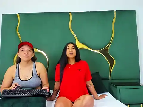 Alyssa Noah online show from November 29, 5:55 am