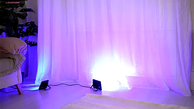 LaraCullen online show from December 22, 7:50 pm