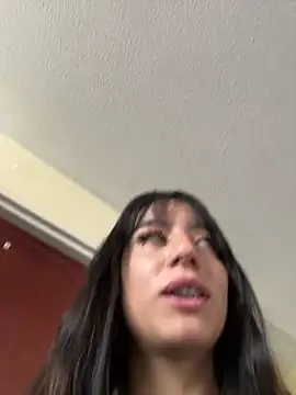 Mia fiire online show from February 26, 7:13 pm