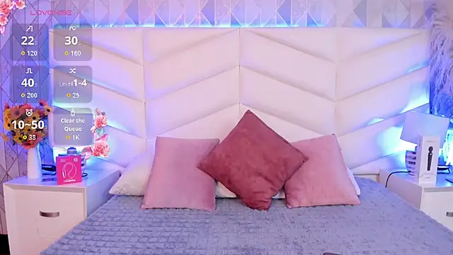 Lizzi Hotman  online show from February 23, 8:30 pm