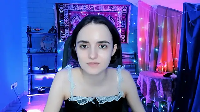 KateWillows online show from March 13, 6:58 am