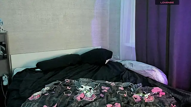 miya meow miku online show from December 17, 6:56 pm