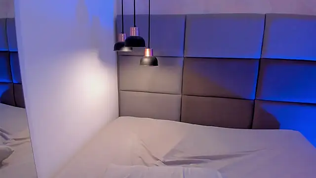 Emily luve online show from February 9, 6:32 pm